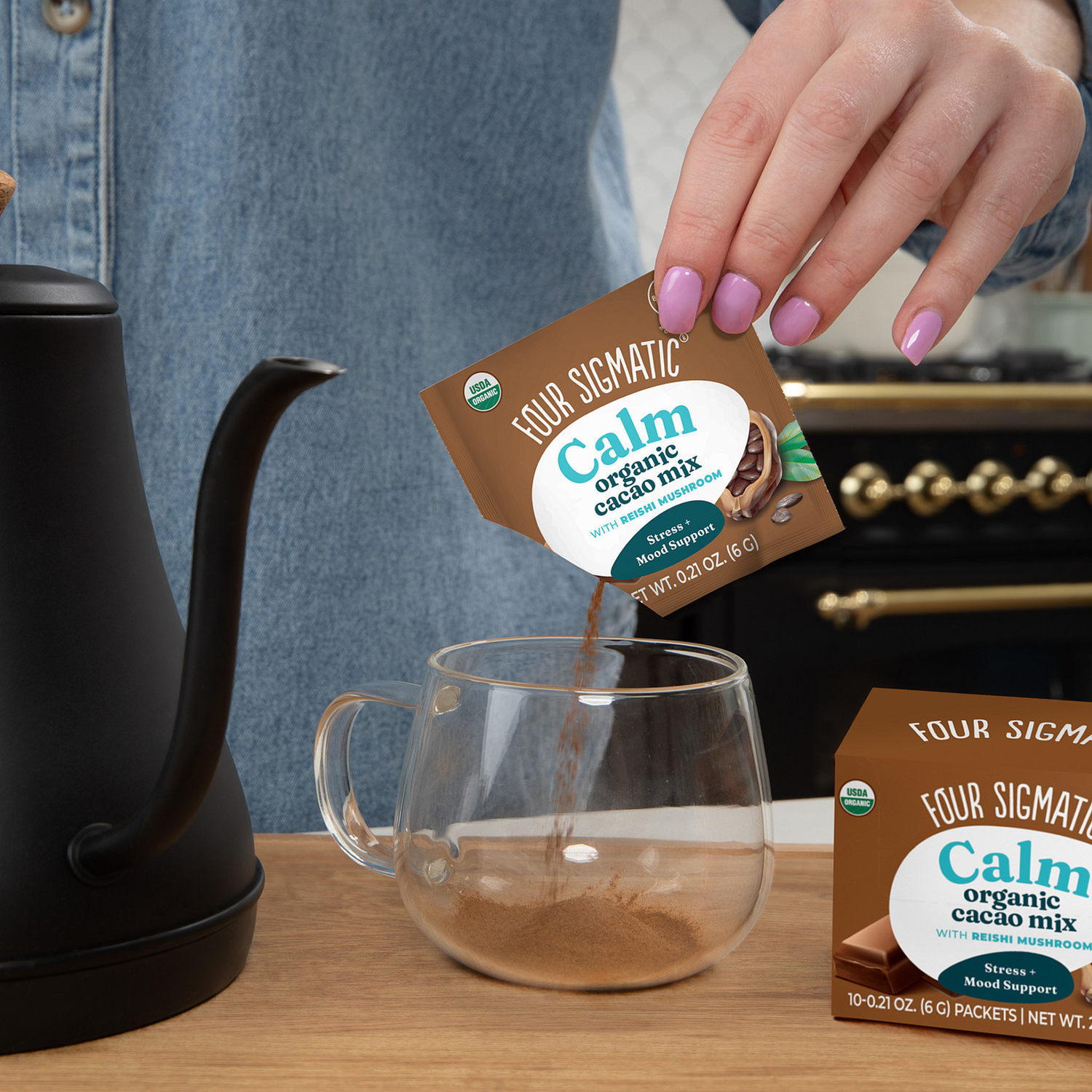 calm-cacao-packets-q5 calm-cocoa-ss-lifestyle-2026_1.png